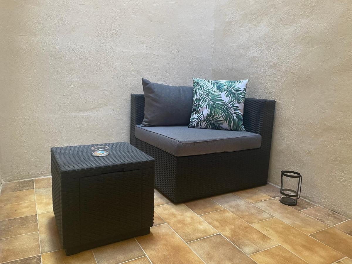 Parisio One Bedroom Maisonette In Слима Экстерьер фото