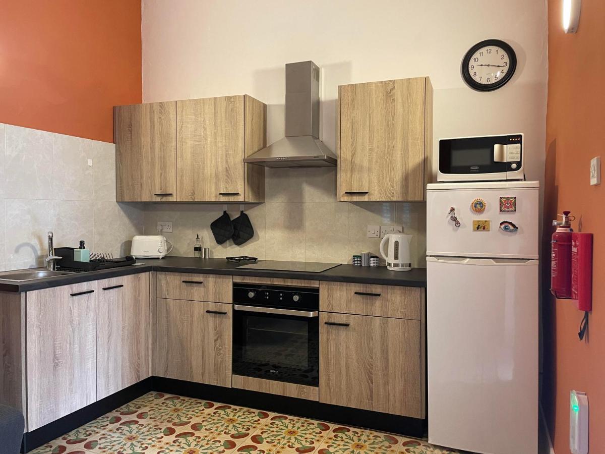 Parisio One Bedroom Maisonette In Слима Экстерьер фото
